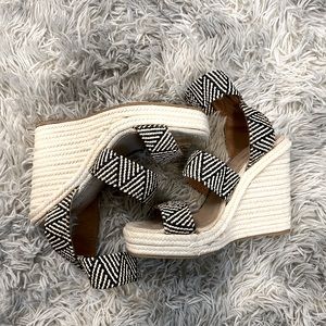 Aztec Elastic Wedge Heel